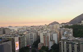 Studio A Pe P O Mar, Com Piscina Em Copacabana